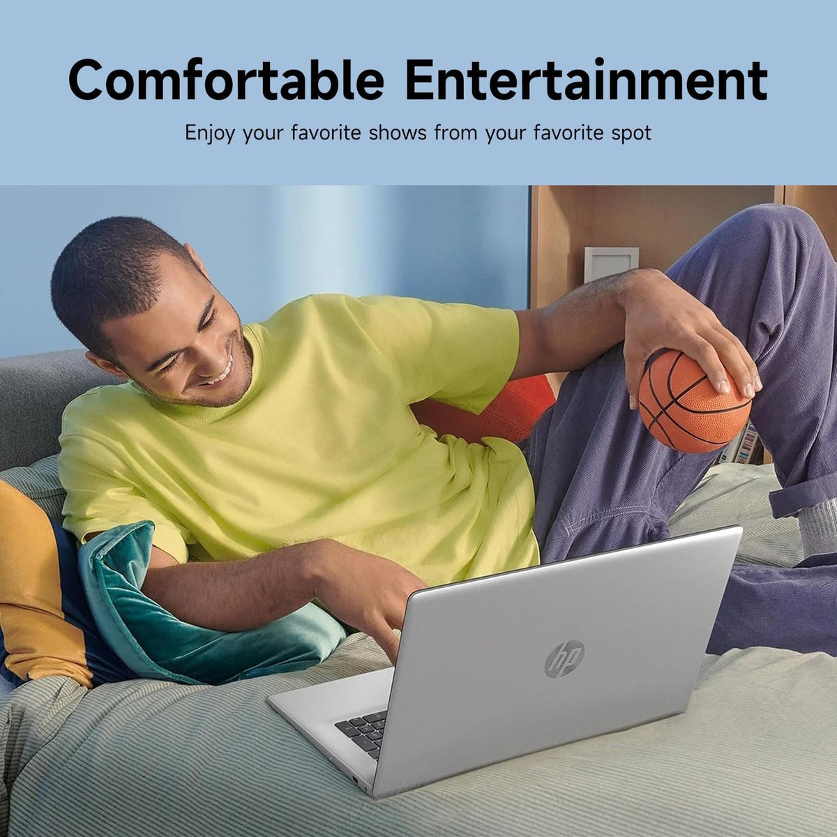 Ordinateur compact portable HP 17,3 pouces pour particuliers, étudiants et professionnels. Abonnement à vie à Office 365 pour le Web. Écran tactile 17,3 pouces. Processeur Intel 8 cœurs avec Copilot. 8 Go de RAM. Disque dur eMMC 128 Go. Cache de