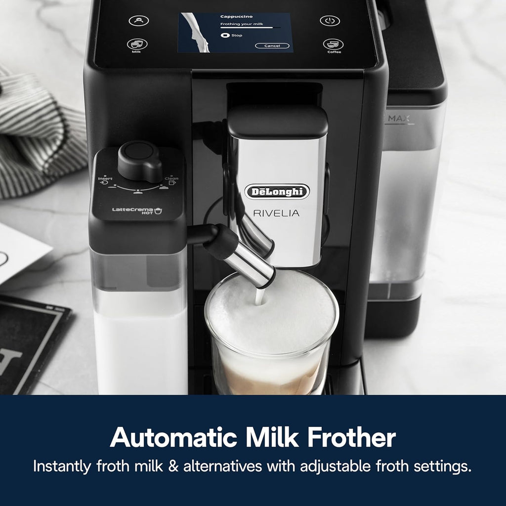 Machine à expresso automatique De'Longhi Rivelia doté de broyeur et mousseur à lait – Machine à café tout-en-un, latte chaud et glacé, cappuccino, système de sélection des grains, broyeur à meules, design italien au format compact, noir