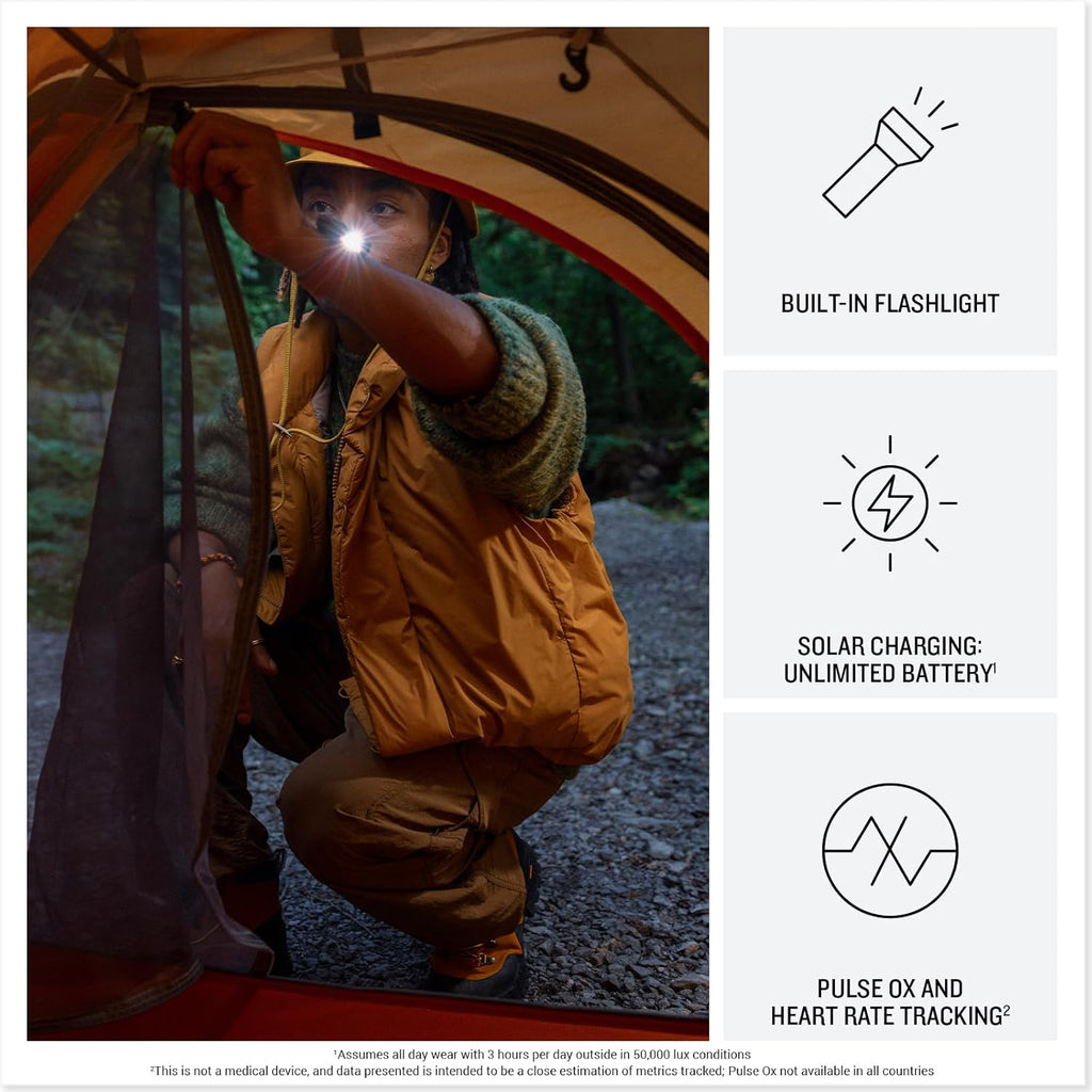 Présentation : Garmin Instinct® 3 45 mm, montre connectée GPS robuste pour l'extérieur, avec écran solaire, lunette renforcée en métal et lampe torche intégrée, couleur noire.