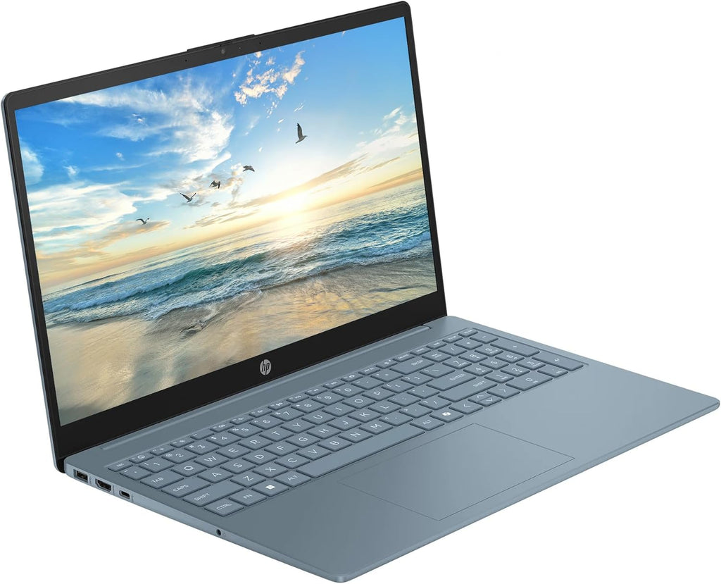 Ordinateur compact portable professionnel HP 15,6 pouces avec Microsoft Office 365, 16 Go de RAM, 128 Go de stockage UFS, processeur Intel quadricœur, Windows 11, écouteurs PLUSERA et hub 8 en 1 inclus, bleu clair de lune