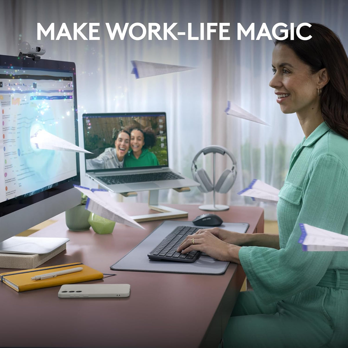 Ensemble clavier et souris à connectivité sans fil Logitech MK955 Signature Slim, conçu pour les grandes mains, proposant une frappe et des clics silencieux, compatible doté de trois appareils, Bluetooth et multi-OS (Windows et Mac).