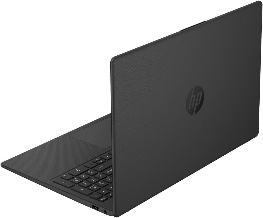Ordinateur compact portable HP 15,6" FHD tactile, 16 Go de RAM, SSD de 256 Go, processeur AMD Ryzen 7 à 8 cœurs, Windows 11, Copilot, compatible IA, Wi-Fi 6, écouteurs PLUSERA et hub 8-en-1 inclus, noir.