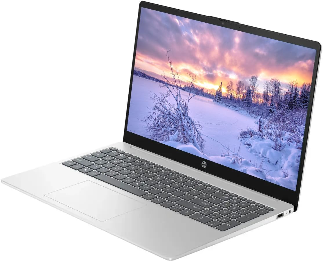 Ordinateur compact portable professionnel HP 15,6 pouces tactile, 32 Go de RAM, 1,5 To de stockage (SSD 1 To + station d'accueil 512 Go), processeur Intel Core i3 à 6 cœurs, Windows 11, écouteurs PLUSERA, couleur argent.