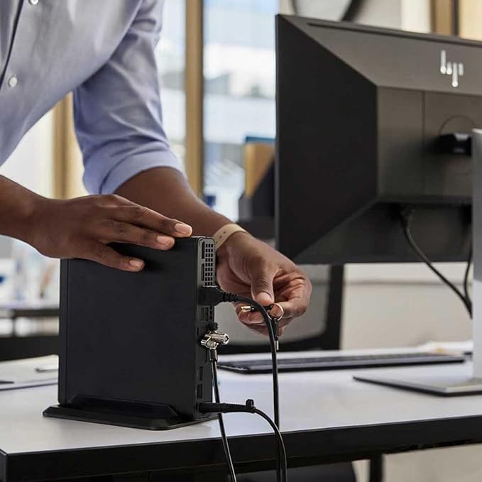 Ordinateur de bureau mini-PC HP Pro 400 G9, processeur Intel, 16 Go de RAM DDR5, SSD PCIe de 256 Go, triple affichage 4K, USB-C, conception ultra-silencieuse, Bluetooth 5.2, Wi-Fi 6, clavier et souris, Windows 11 Professionnel – Modèle pratique