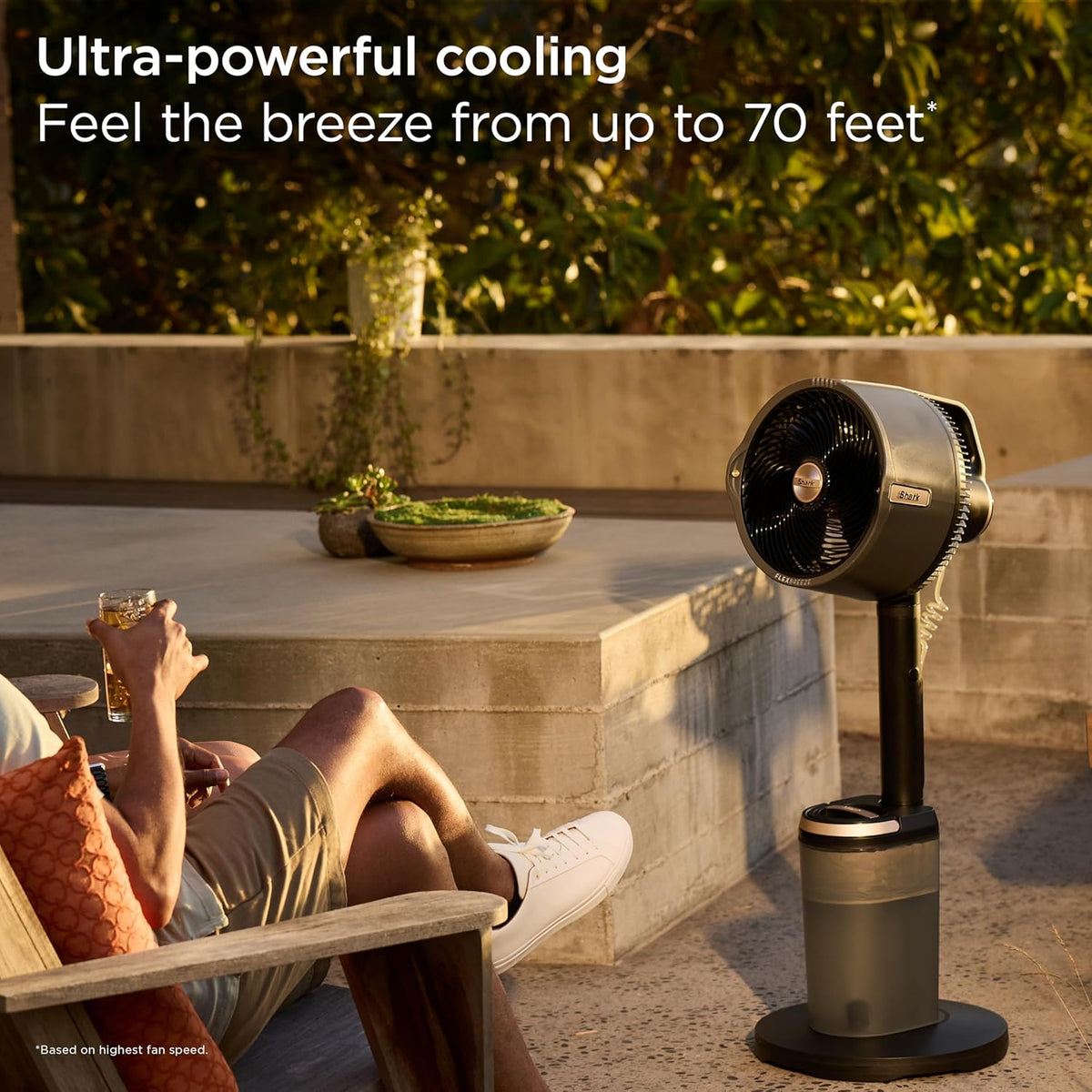 Ventilateur brumisateur Shark FlexBreeze Pro — Intérieur et extérieur, brumisation intégrée, sur pied ou à poser, dotée de ou sans fil, jusqu'à 24 h d'autonomie, oscillant, gris anthracite, FA302 (sortie 2025)