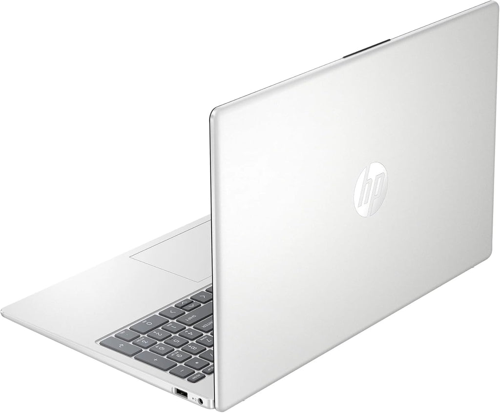 Ordinateur compact portable professionnel HP 15,6 pouces avec Microsoft Office 365 et Copliot AI, processeur Intel quadricœur, Windows 11, écouteurs PLUSERA et hub 8 en 1 inclus, argent naturel (argent naturel, 16 Go de RAM)