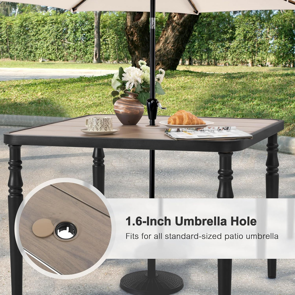 Table de salle à manger carrée d'extérieur NUU GARDEN 37, table en métal dotée de trou pour parasol, plateau imitation bois, résistante aux intempéries, idéale pour le jardin, la cour, la terrasse et la pelouse.