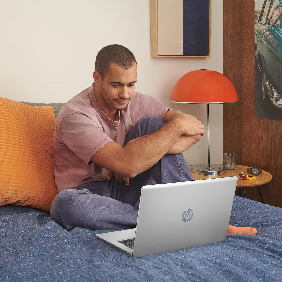 Ordinateur compact portable HP 17,3" tactile avec Office 365 pour le Web | Processeur AMD Ryzen 5 7430U (6 cœurs, 12 threads, jusqu'à 4,3 GHz, plus performant que le Core i7-1355U) | 16 Go de RAM | SSD de 512 Go | Pavé numérique | Sans souris