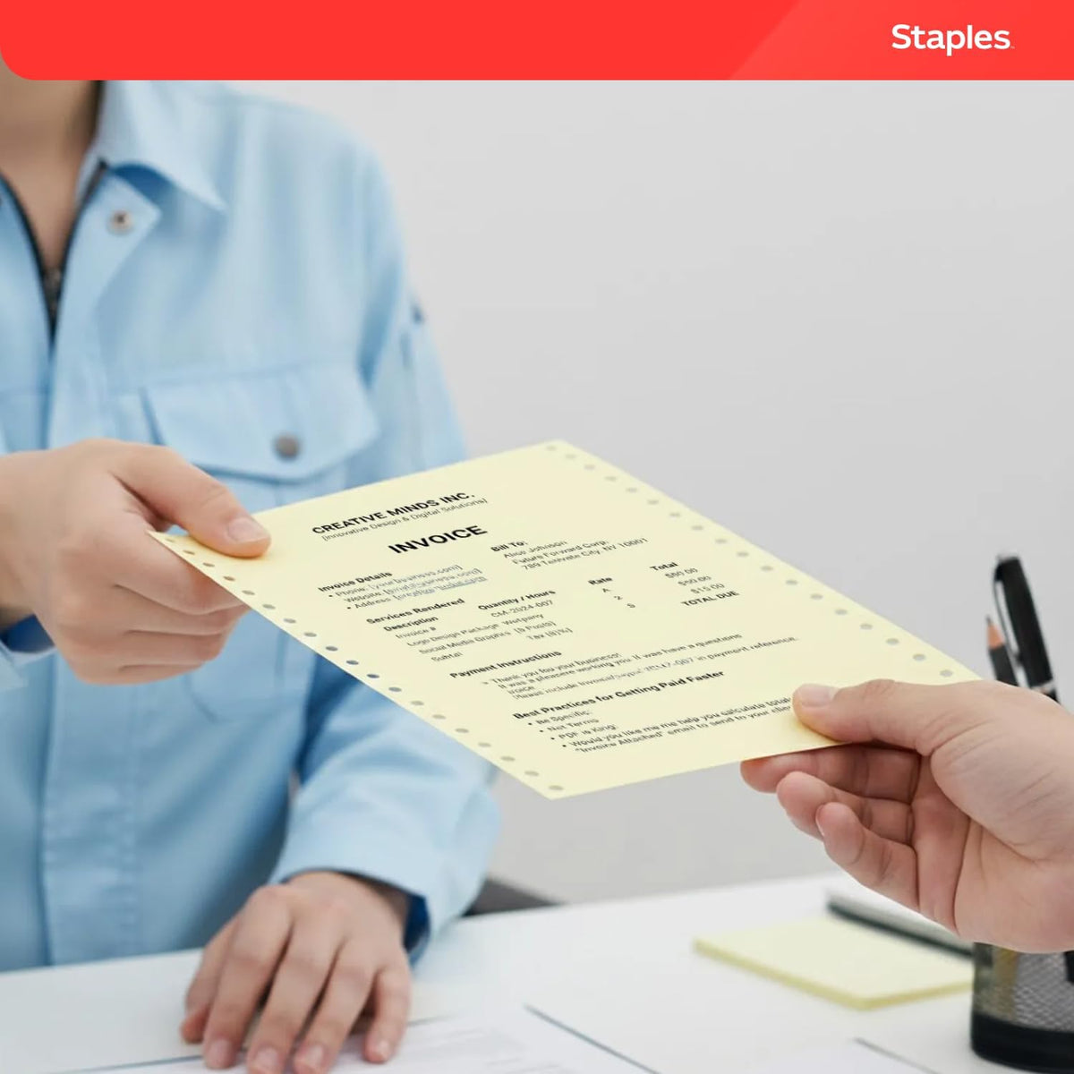 Papier autocopiant Staples NCR, formulaires continus en 3 exemplaires, 24 x 28 cm, blanc/jaune/rose, papier multi-exemplaires assemblé, 1100 feuilles pour factures et formulaires – Modèle pratique