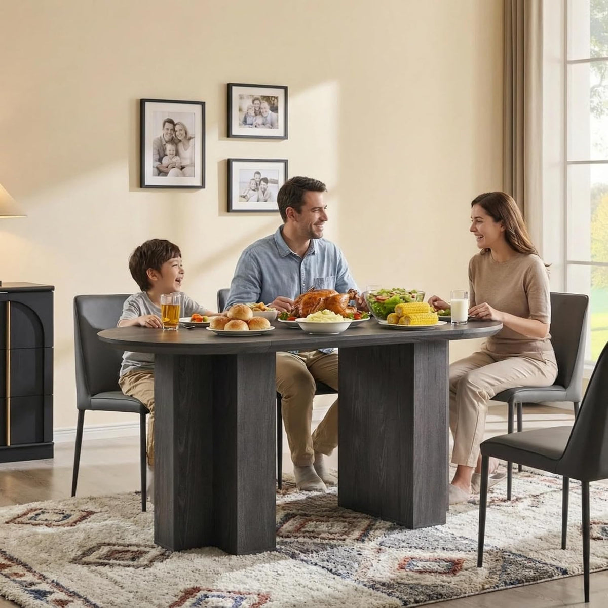 Table de salle à manger ovale moderne en bois OKD de 160 cm (63 pouces) pour 4 à 6 personnes, dotée de piètement stable en forme de T, structure en métal et plateau épais. Table robuste idéale pour la salle à manger, la cuisine ou les réunions de fam
